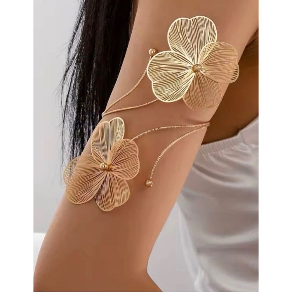 Zara Gold Floral Arm Cuff Bracelet Open Wire Flower Upper Arm Statement NWOT